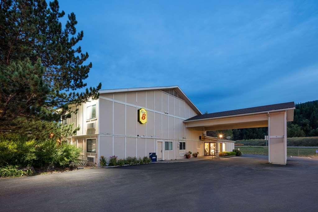 Hotel Super 8 By Wyndham St. Regis Esterno foto